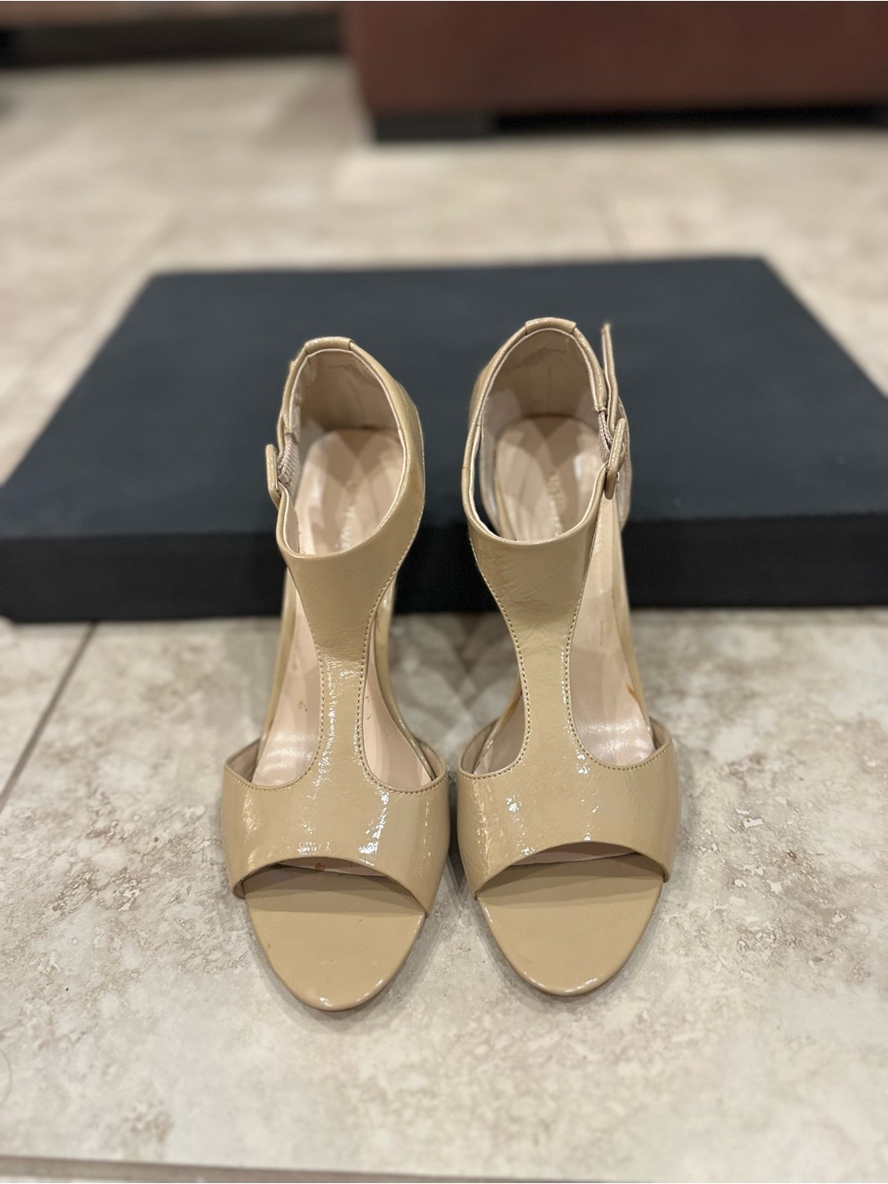 Nine West Beige Patent T-Strap Women's Heels Size 8